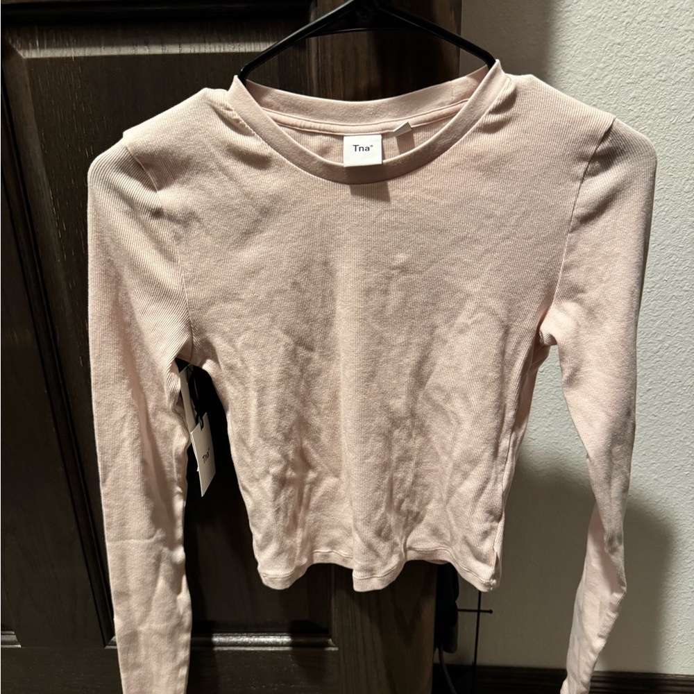 Aritzia, TNA, long sleeve oracle pink shirt - Picture 2 of 2
